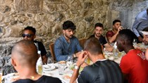 Treinador do Marítimo paga mariscada ao plantel