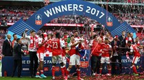 Arsenal bate Chelsea e vence Taça de Inglaterra