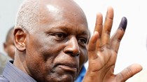 Luanda confirma que José Eduardo dos Santos está em Espanha