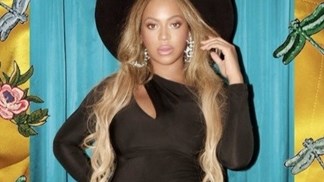 Beyoncé festeja gravidez de gémeos com 'chá de bebé'