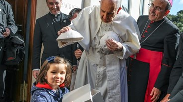 Papa Francisco inicia segundo dia de visita a Fátima