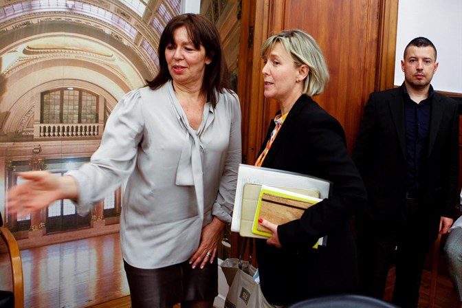 Maria Luís considera não publicação