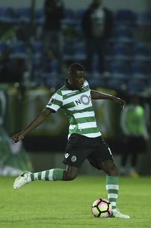 William Carvalho - também se estreou bem cedo pelo Sporting, nos iniciados, aos 14 anos. Sem contar com os empréstimos, entre 2011 e 2013, ao Fátima e ao Cercle Brugge, está no clube desde 2005.