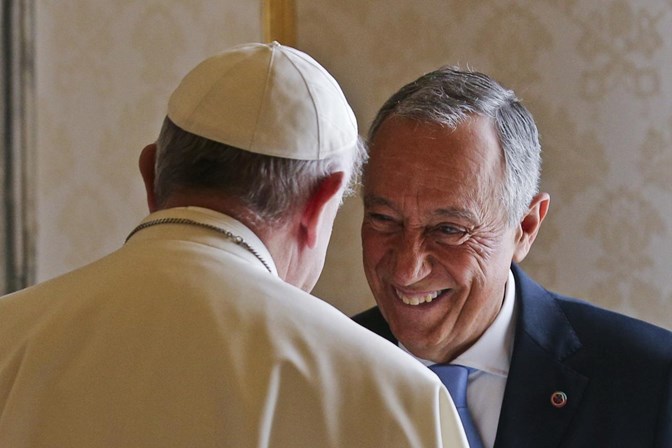 O Presidente com o papa Francisco, no Vaticano, em 2016.