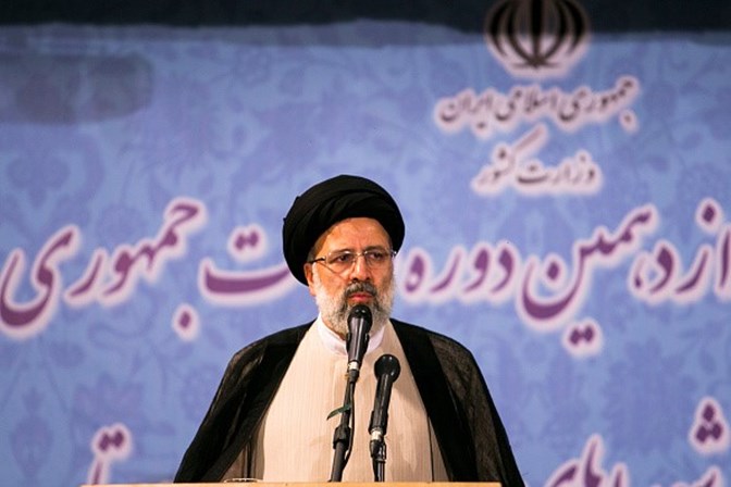 Ebrahim Raisi, o candidato conservador às eleições