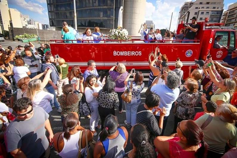 Aparições de Fátima celebradas no Brasil por milhares de pessoas