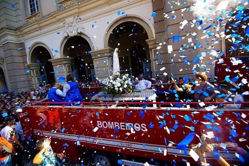 Aparições de Fátima celebradas no Brasil por milhares de pessoas