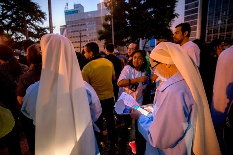 Aparições de Fátima celebradas no Brasil por milhares de pessoas
