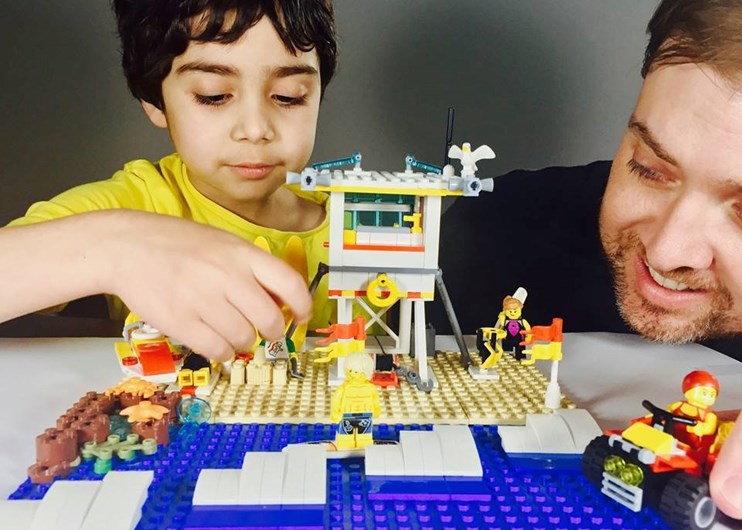 Damian MacRae tem cancro terminal da pele