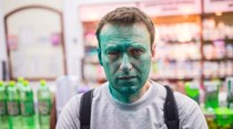 Alexei Navalny, o opositor de Putin de cara verde