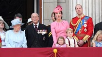 Rainha Isabel II celebra aniversário apesar de