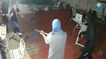Homem usa faca de mato e afugenta assaltantes