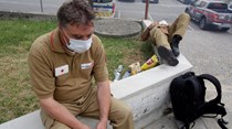 Quem ajuda os bombeiros depois de uma situação traumática?