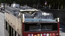 Autocarro choca contra túnel demasiado baixo