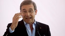Passos pede desculpa aos portugueses
