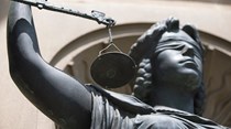 Tribunal Europeu autoriza retirada de suporte de vida a bebé