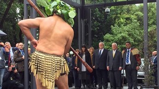 Rex Tillerson recebido com insultos na Nova Zelândia