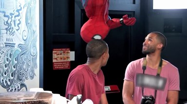 O Homem-Aranha também bebe café?