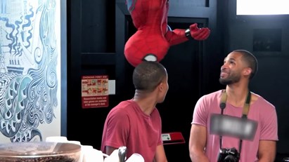 O Homem-Aranha também bebe café?