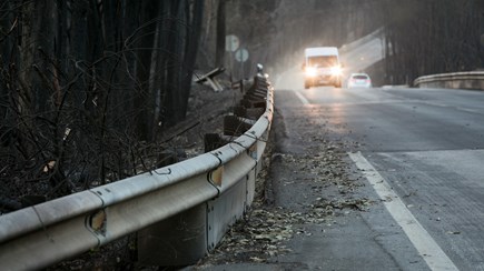 Reportagem: 42 metros de remendos naquela estrada