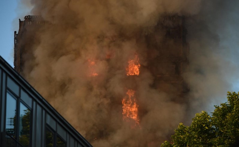 Grenfell Tower em chamas