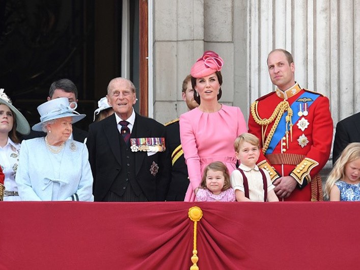 Rainha Isabel II durante parada Trooping the Colour