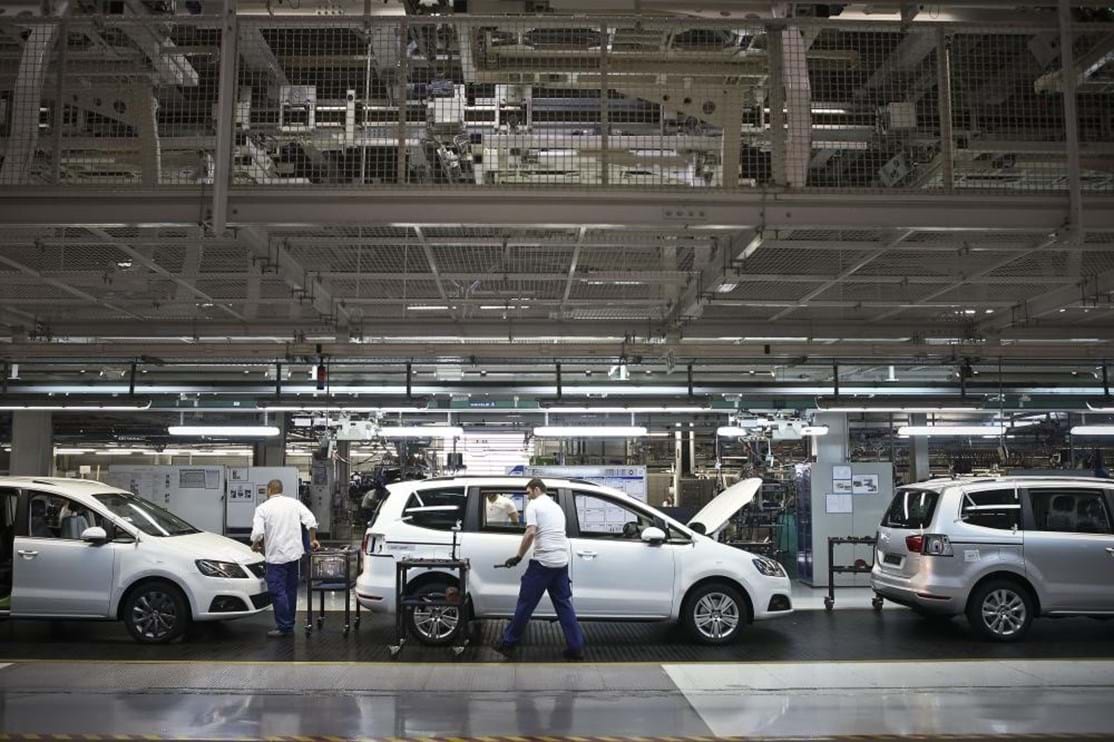 Trabalhadores Da Autoeuropa Regressam Ao Trabalho Ap S Paragem De