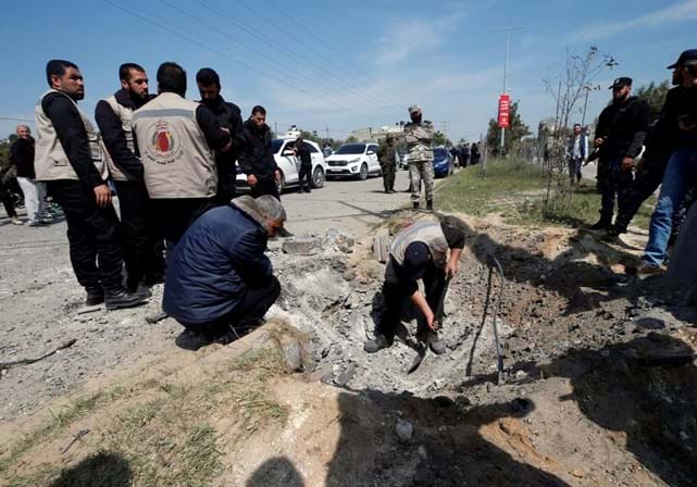 Bomba explode durante passagem do comboio do premier palestino em Gaza