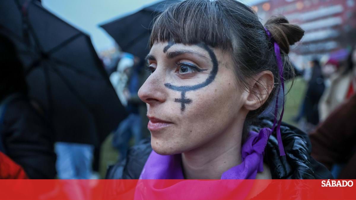 Largas Centenas Marcham Em Lisboa Pelos Direitos Das Mulheres