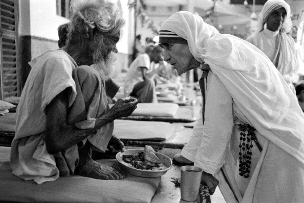 Madre Teresa de Calcutá foi quem mais cuidou dos pobres e defendeu for