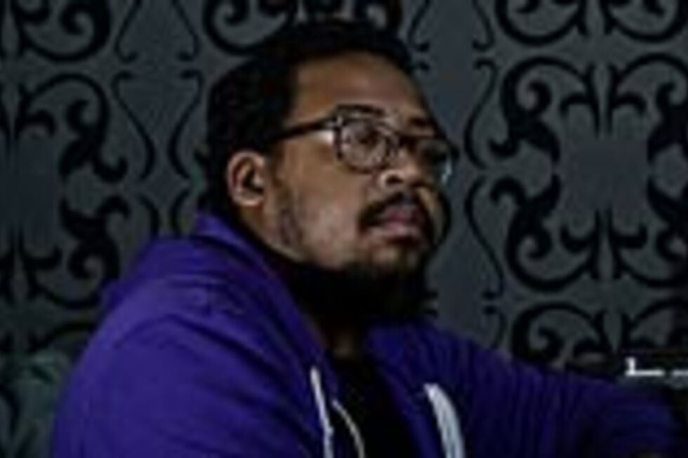 Violet + DJ Ride + VDJ Disturb + Om'Mas Keith + MC Maze + Mike Stellar