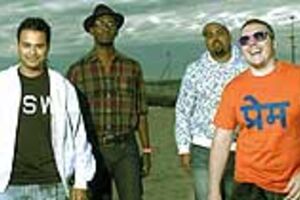 Buraka Som Sistema + Just Girls