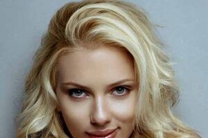 Scarlett Johansson em videoclip