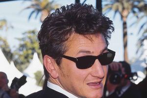 Sean Penn não perde tempo