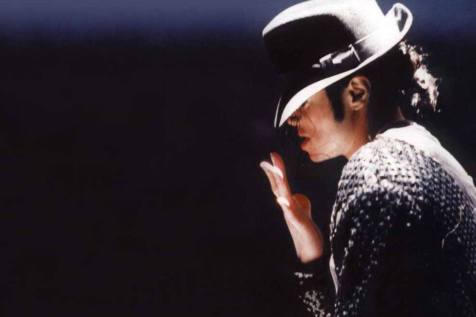 Michael Jackson enterrado no dia do anviersário