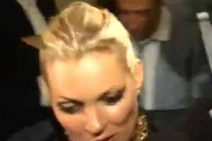 Kate Moss aos gritos nos prémios GQ