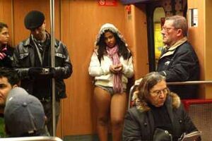 120 ficaram em cuecas no metro 