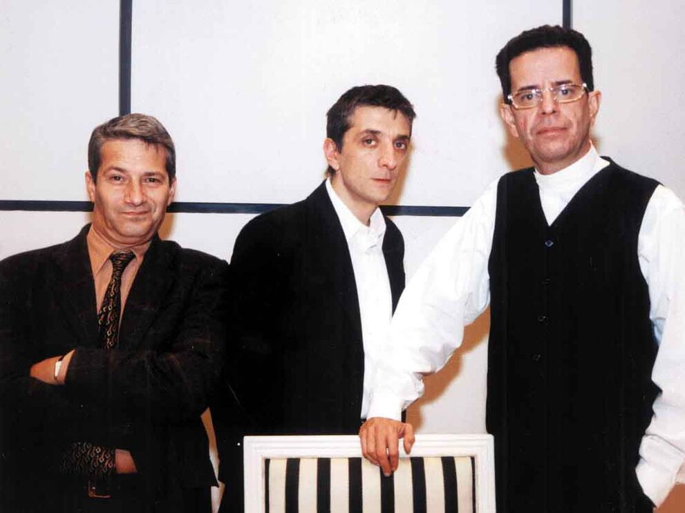 António Feio com Zé Pedro Gomes e Miguel Guilherme, elenco da peça 'Arte' (1998)