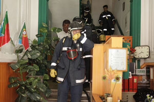 Exclusivo: Veja o filme do incêndio num prédio em Lisboa