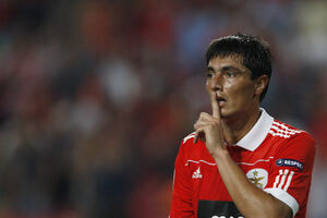 Veja os golos (e assobios) do Benfica na Champions