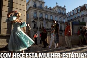 Lili Caneças e Moita Flores fizeram de estátuas (vídeo)