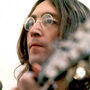 Encontrados diários e óculos de John Lennon roubados
