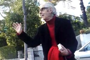 Morreu o senhor do adeus