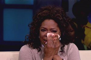 Oprah chora e jura que não é gay (vídeo)