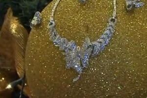 Árvore de Natal mais cara do mundo (vídeo)