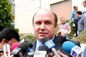 Processo de Vale e Azevedo desaparece do tribunal