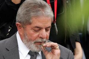 Lula da Silva sofre de tumor na laringe
