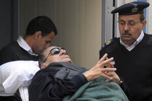 Pedida pena de morte para Hosni Mubarak
