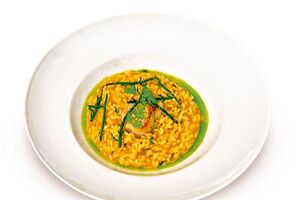 Chef do Bocca prepara risotto com vieiras e salicórnia (vídeo)