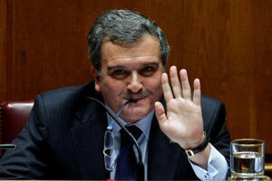 Já houve 89 licenciaturas na Lusófona como a de Relvas